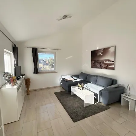 Ferienwohnung Familie Sobierajczyk - Fewo Unweit Ostsee Blankenhagen Buitenkant foto